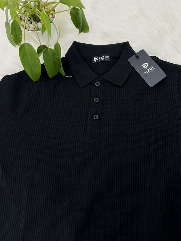 Men’s Waffle Pattern Knit Polo in Black - Image 4